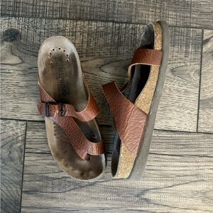 MEPHISTO Women's Brown Helen Sandal